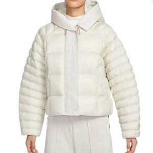 Nike Sportswear Essential PrimaLoft Therma Fit Puff Jacket Women's Cream Small